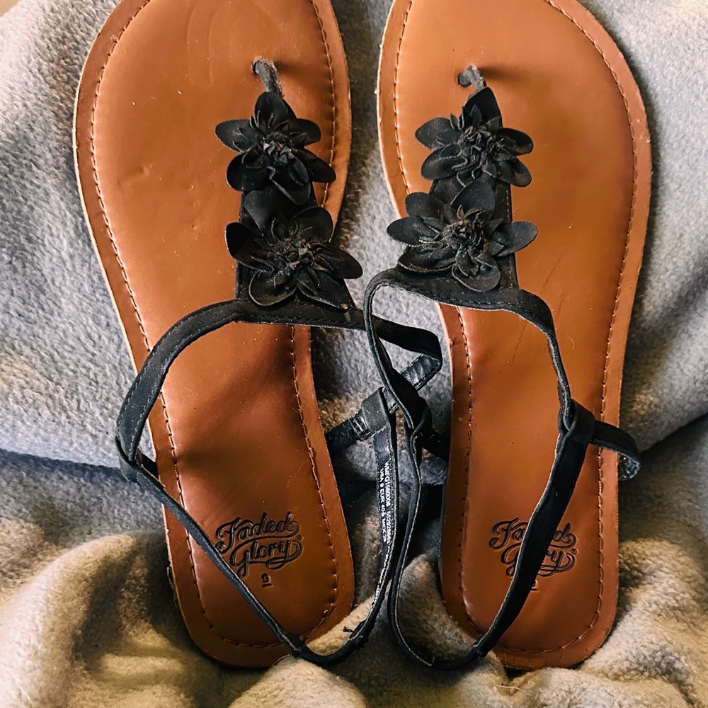 Women’s sandals